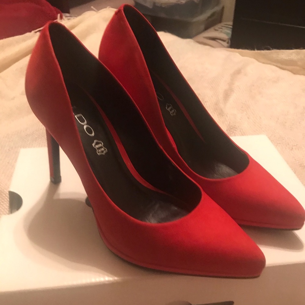 Aldo Red pumps